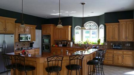 What to Ask Before Hiring a Painting Company Thumbnail